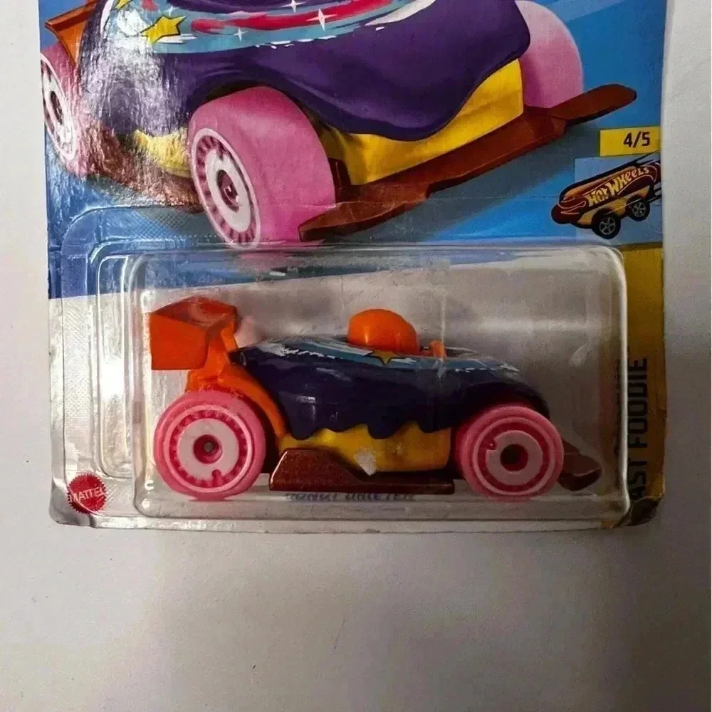 New Lot Of 2 Hot Wheels Fast Foodie Die Cast Cars #82 And #61